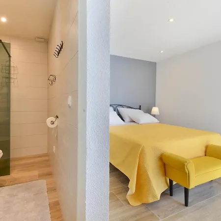 וילה Stunning Villa Kate With Pool, Zadar County בנקובאץ