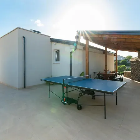 Stunning Villa Kate With Pool, Zadar County וילה *