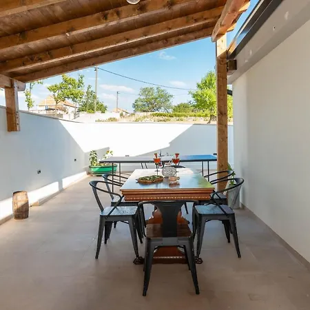 וילה Stunning Villa Kate With Pool, Zadar County *