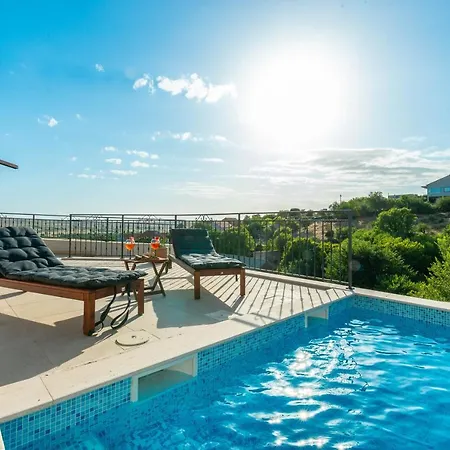 וילה Stunning Villa Kate With Pool, Zadar County